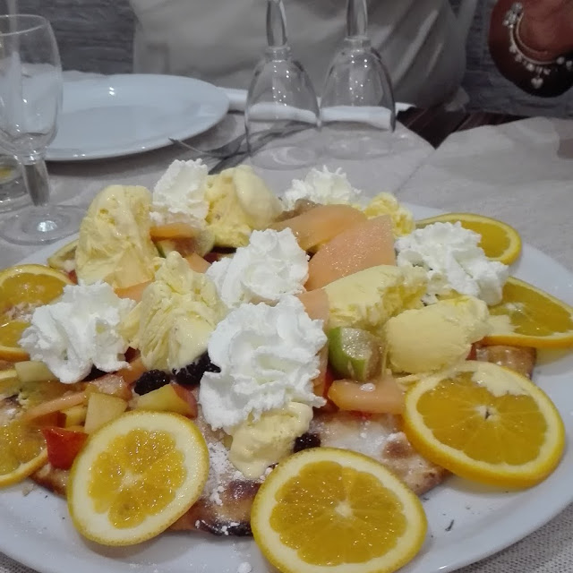 Pizza Dolce Alla Frutta