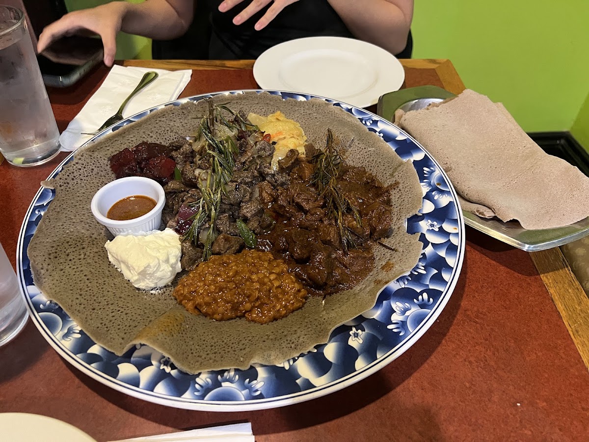 Almaz Cafe Photo 4