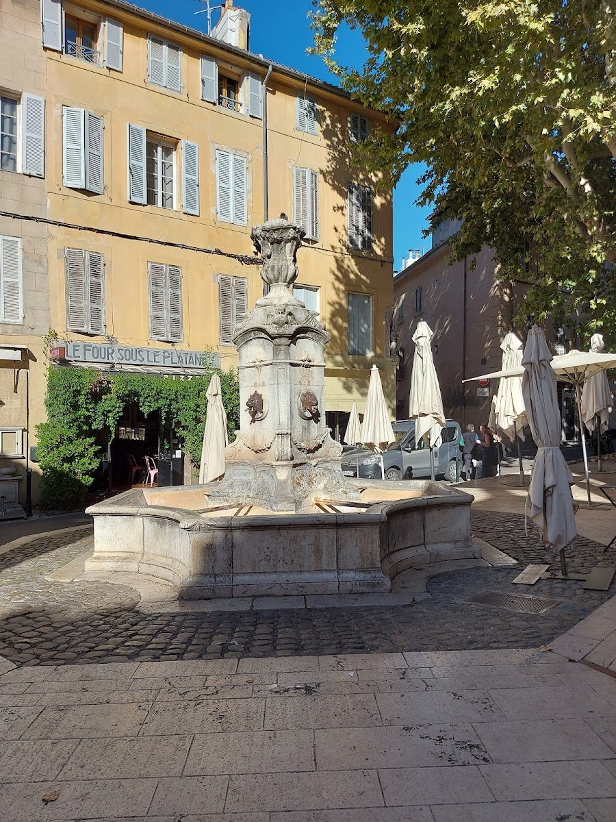 Le Four sous le Platane Photo 4