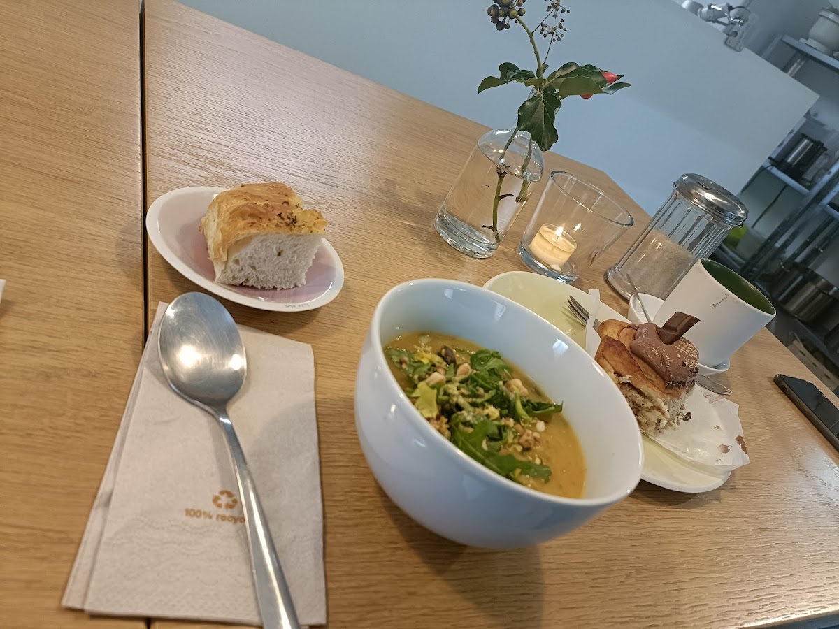 plantyful - vegan takeaway café Photo 9