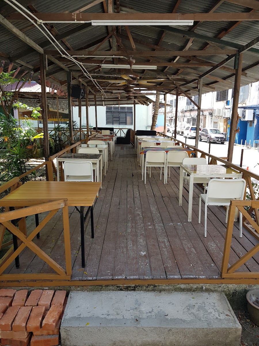 Restoran Pelangi Petang