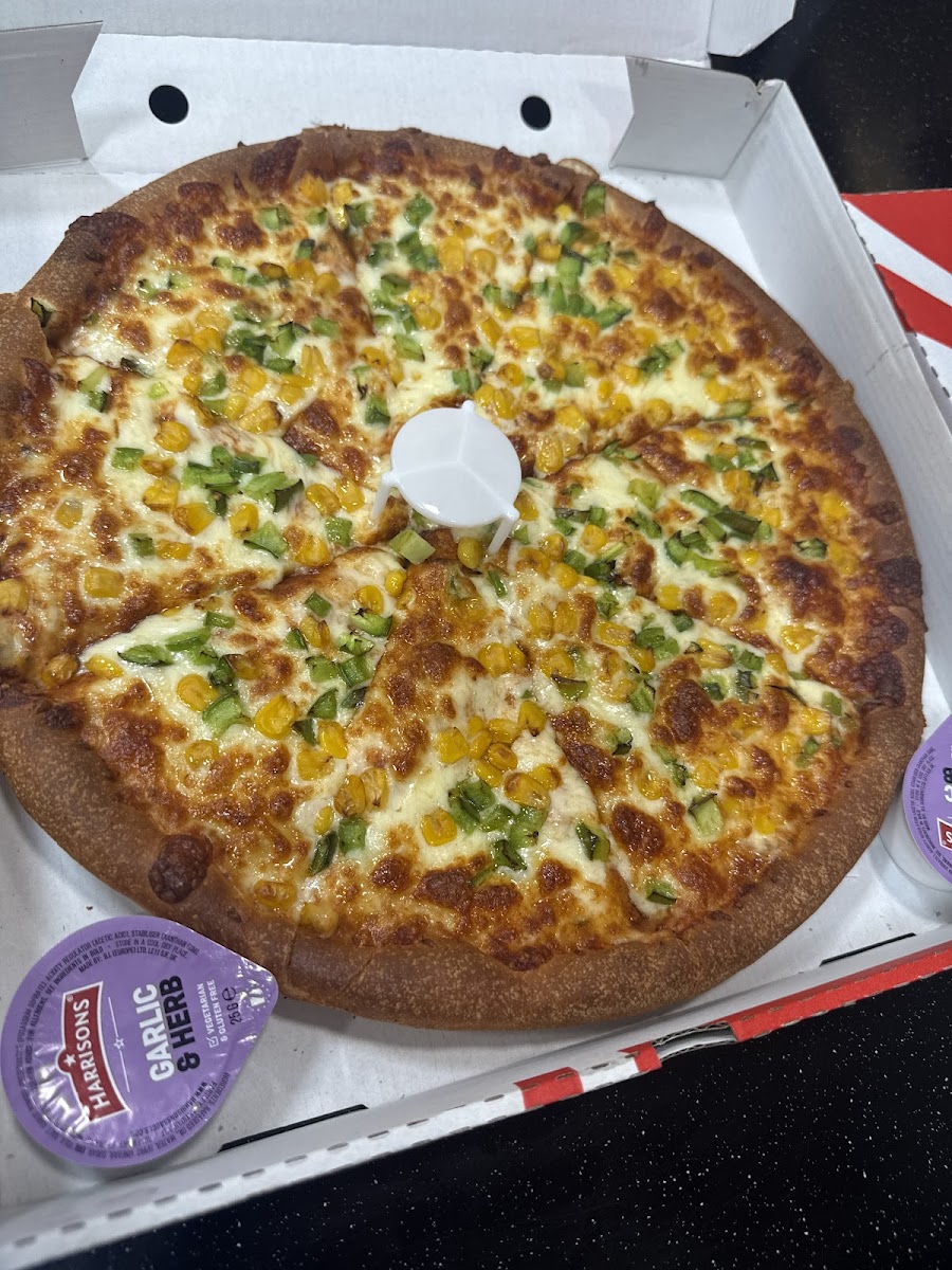 Full Moon Pizza Photo 3