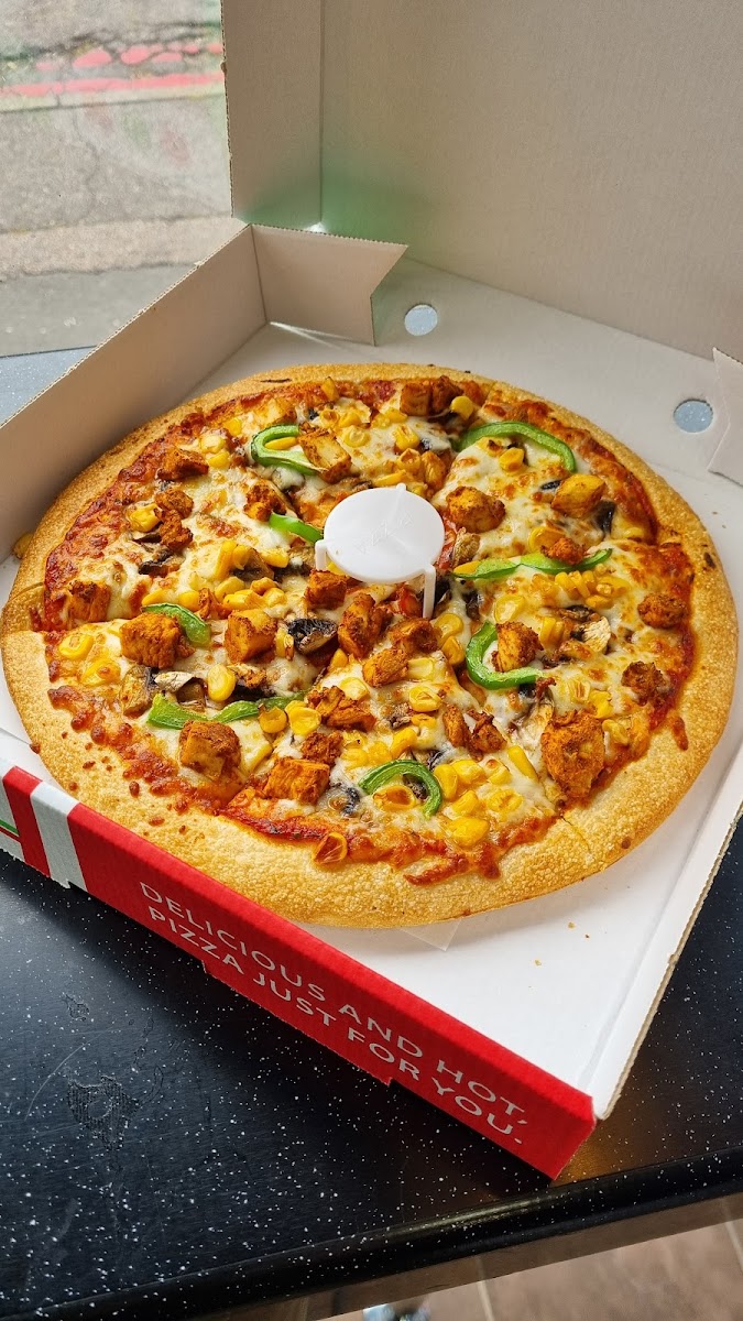 Full Moon Pizza Photo 6