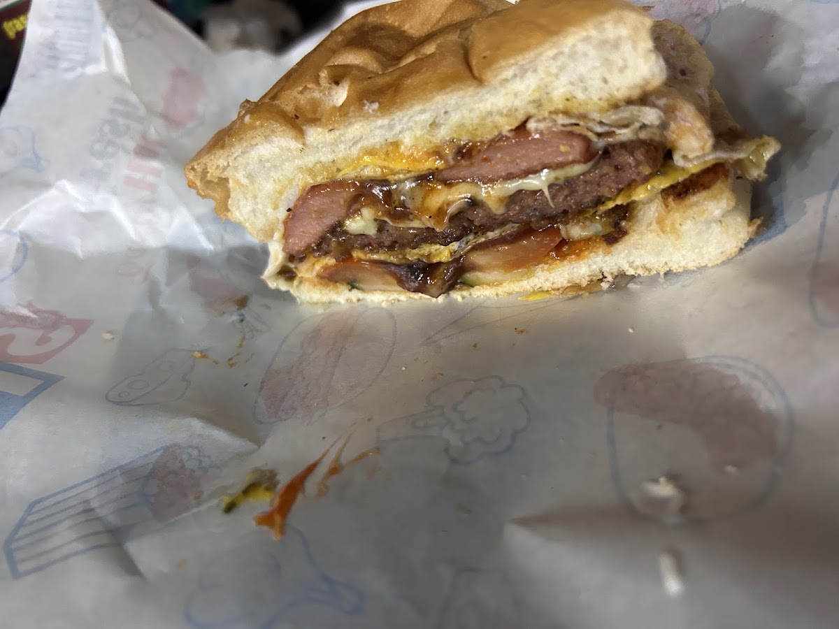 Charlie’s Burgers Photo 5