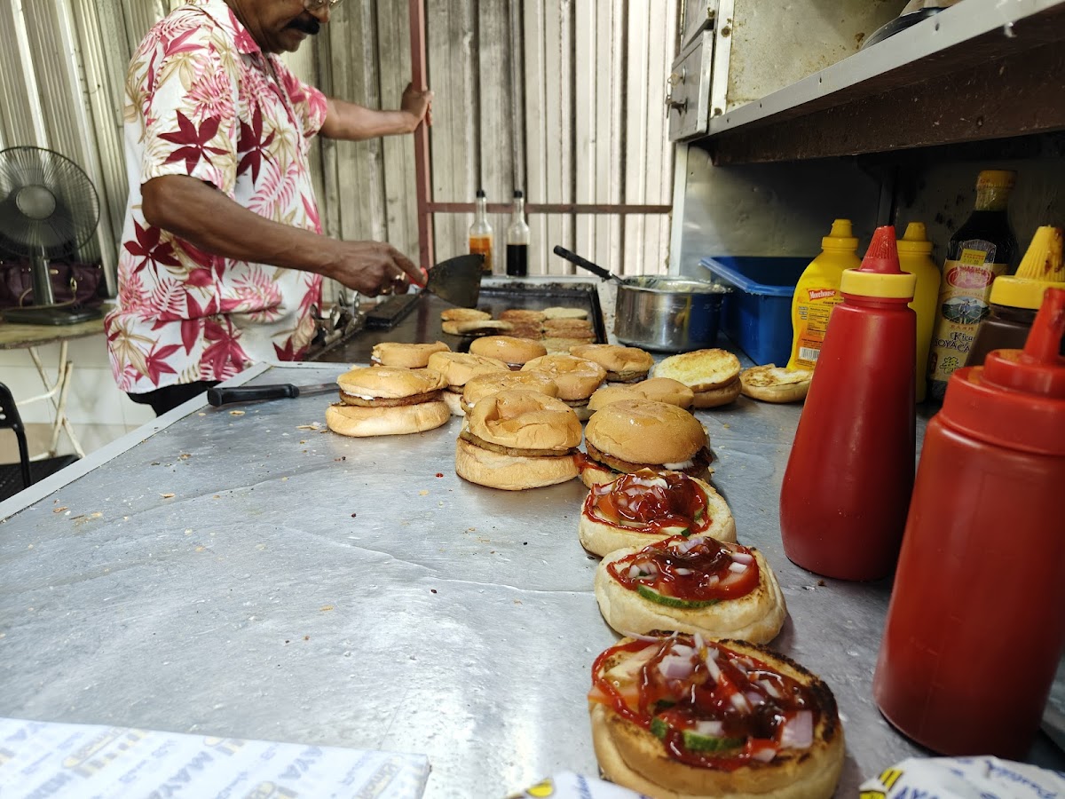 Charlie’s Burgers Photo 6