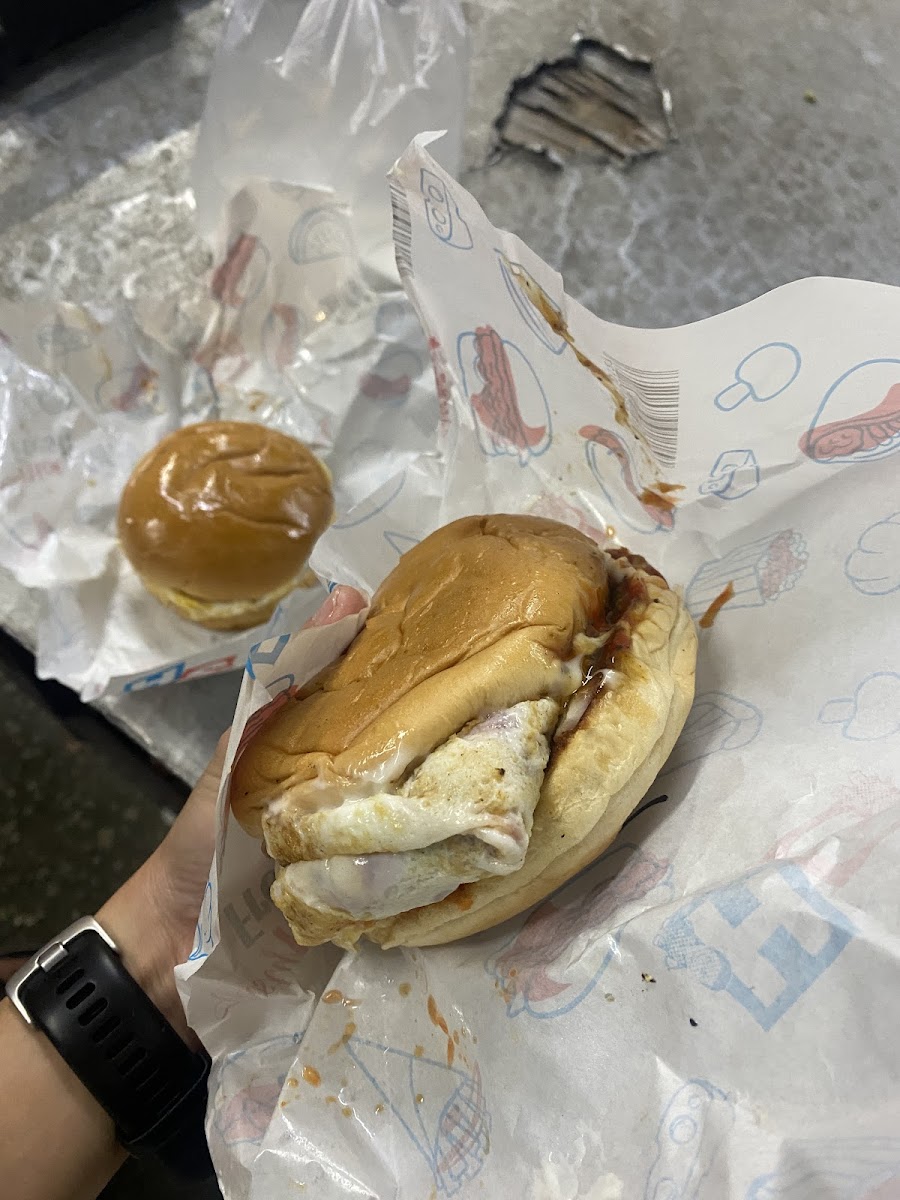Charlie’s Burgers Photo 9