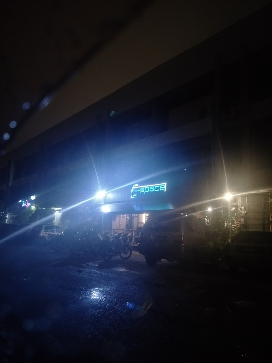 E-Space Gaming World Photo 4