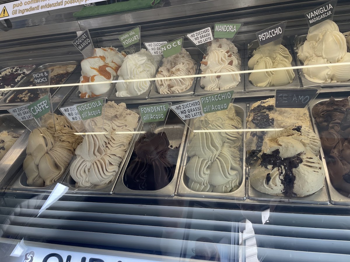 Gelateria Luna Udine Photo 4
