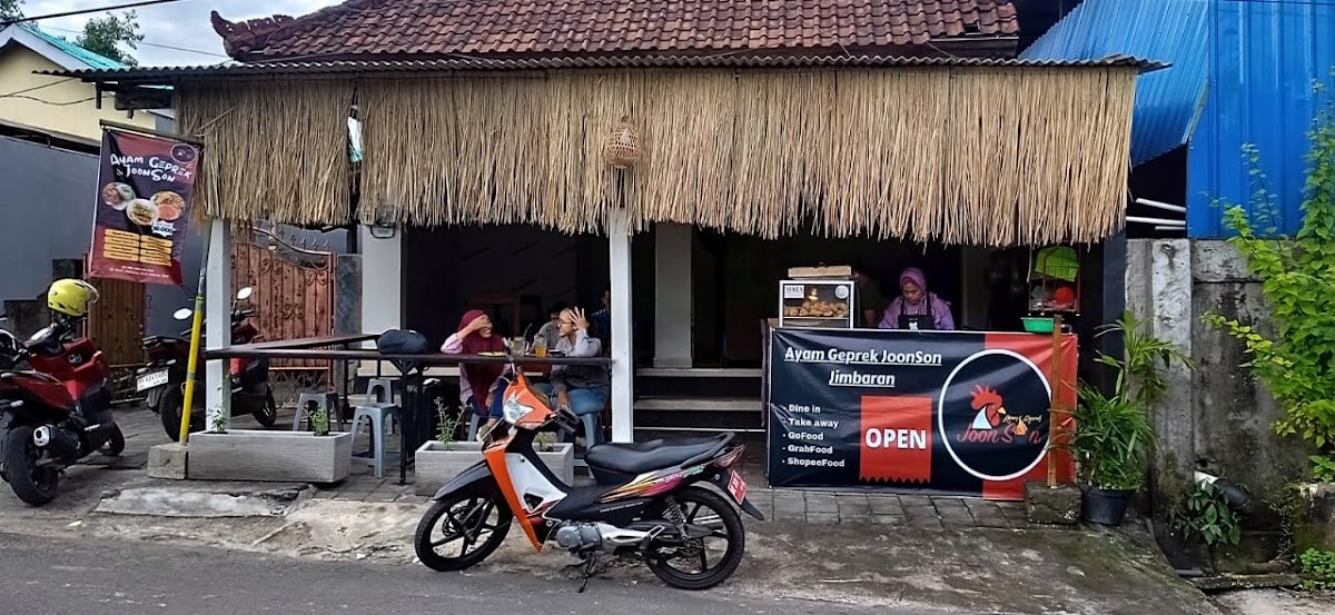Ayam Geprek JoonSon Jimbaran Photo 4