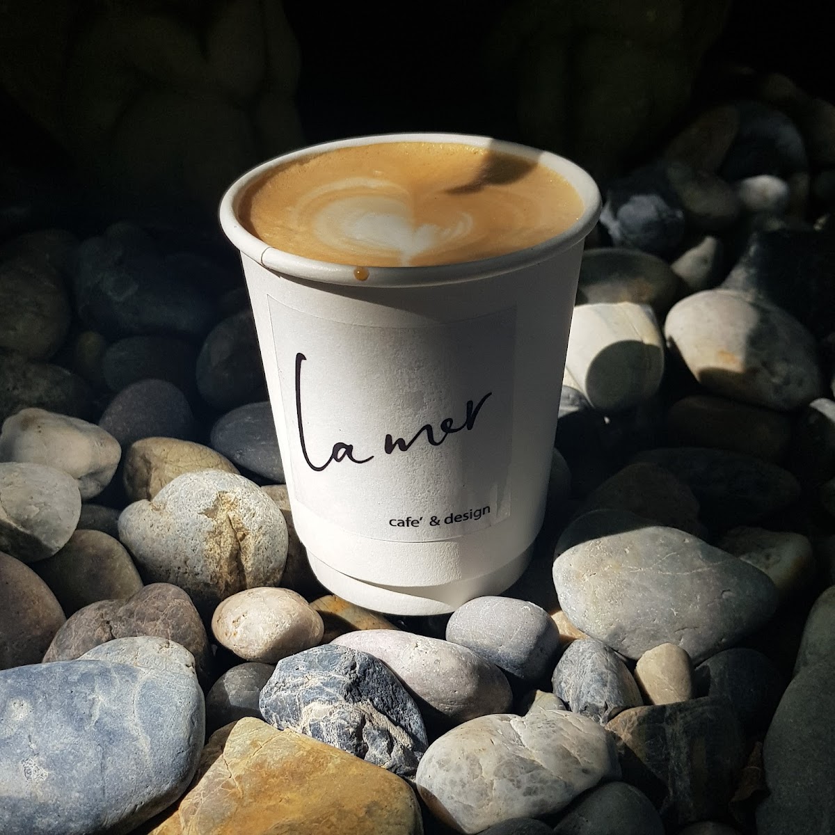 La Mer Cafe & Design Photo 6