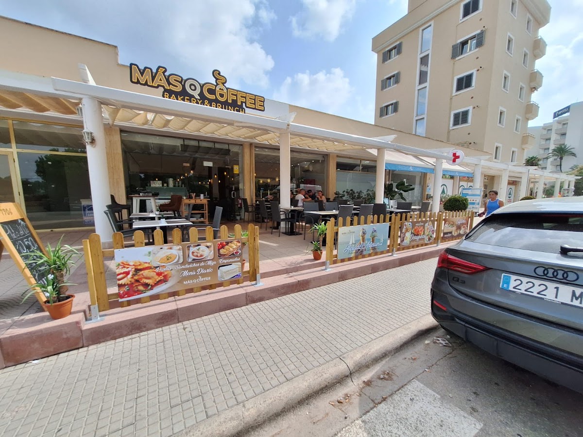 MÁS Q COFFEE
