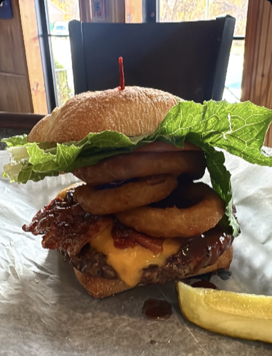 Dawg House Bar & Grill Photo 3
