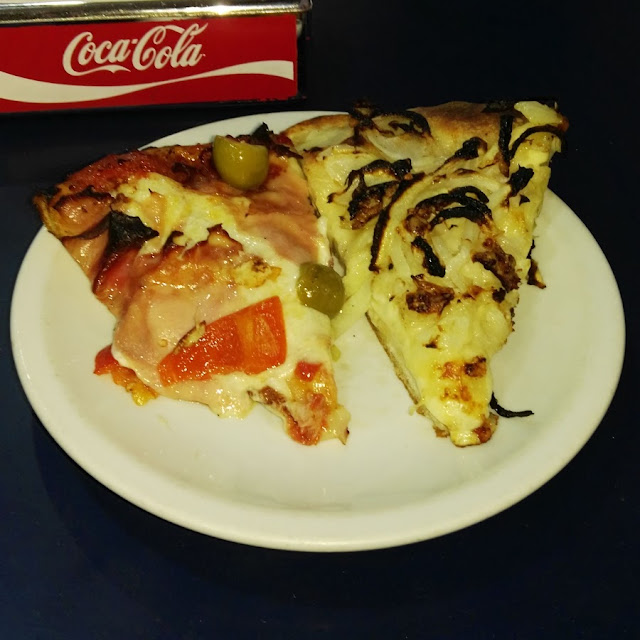 Pizza Jamón Y Morrones Y Fugazzeta Rellena
