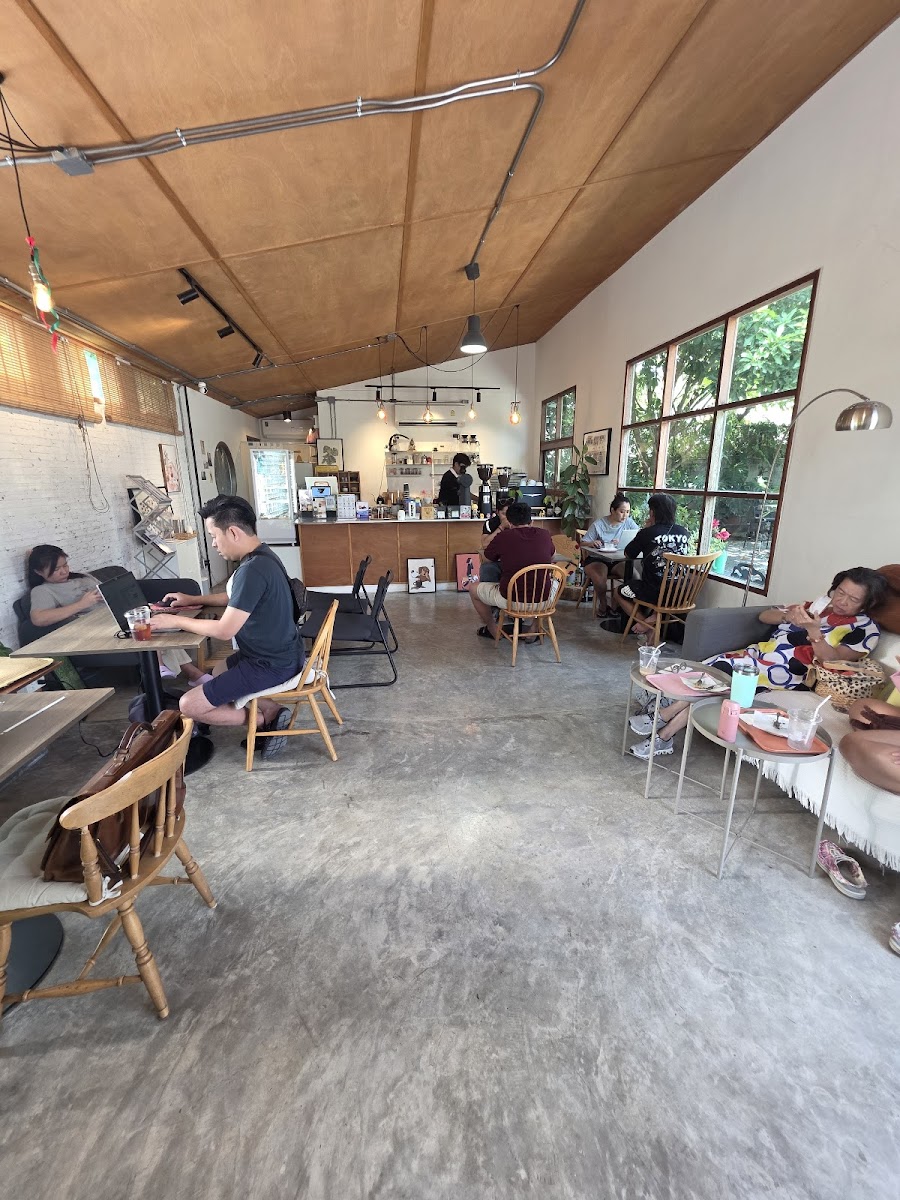 Blooming Cafe Photo 3