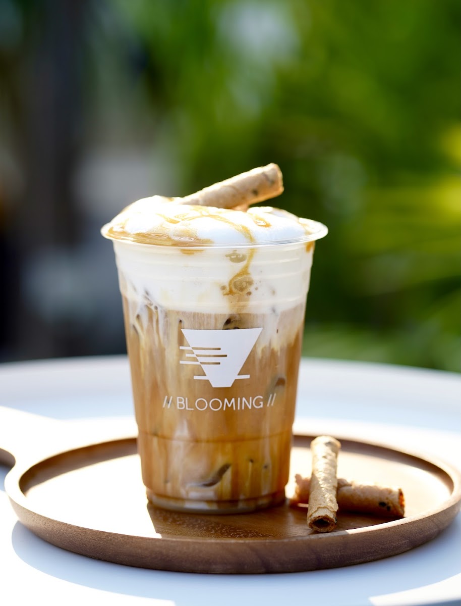 Blooming Cafe Photo 4