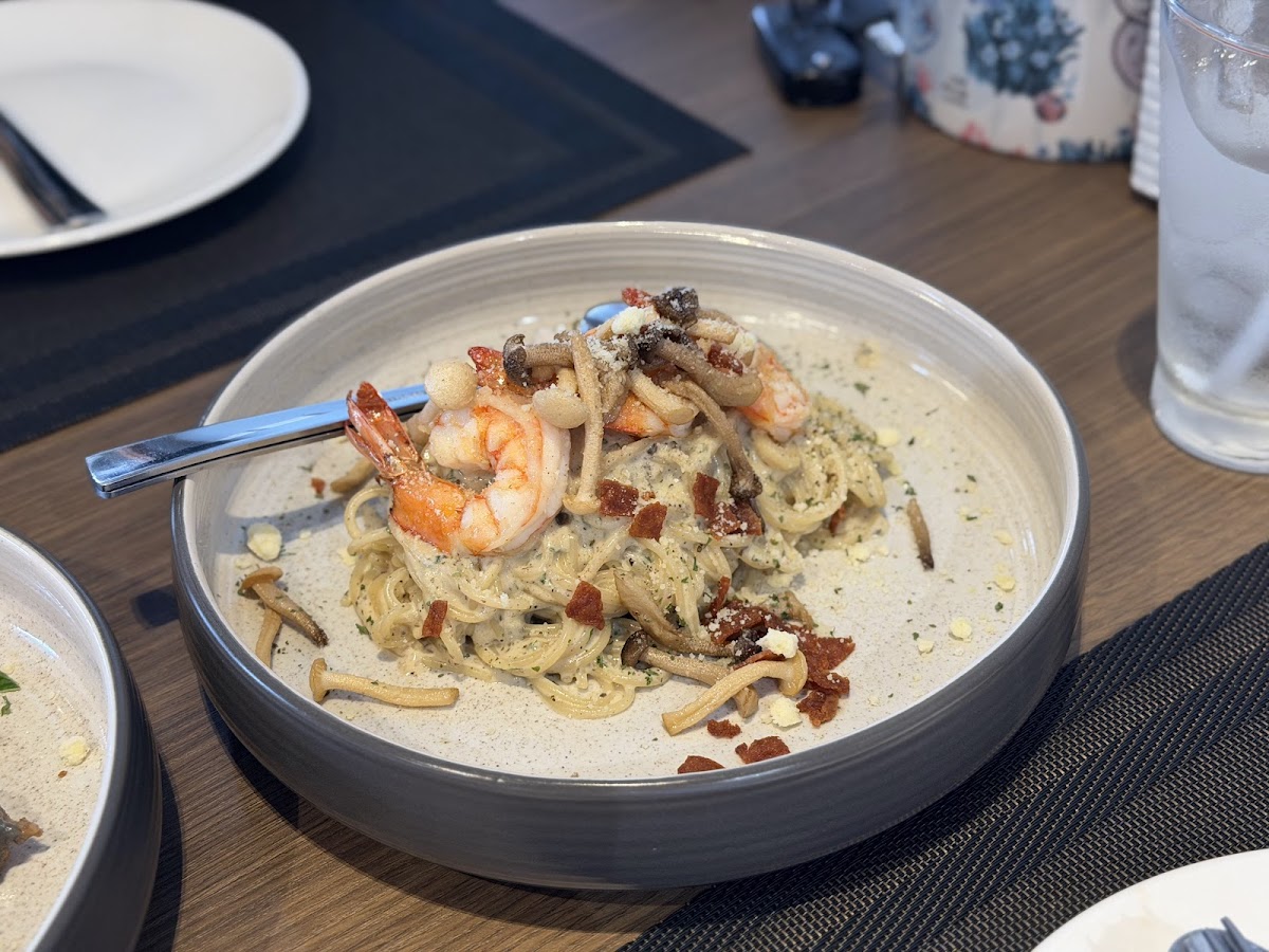 V Bistro Thai-Italian Cuisine Photo 4