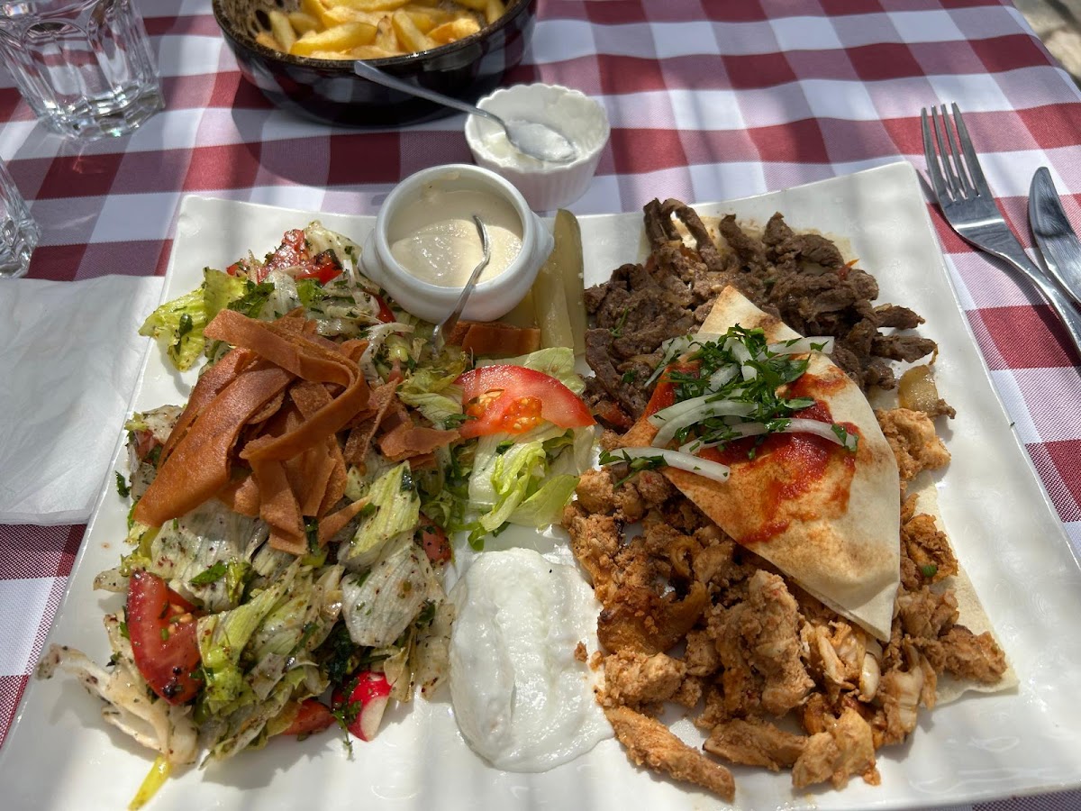 JAWNA Restaurant Libanais Photo 9