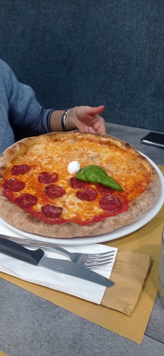 Royal Pizza Photo 5