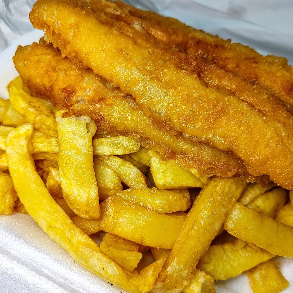 Franks Fish Chips & Pizza Place Photo 2