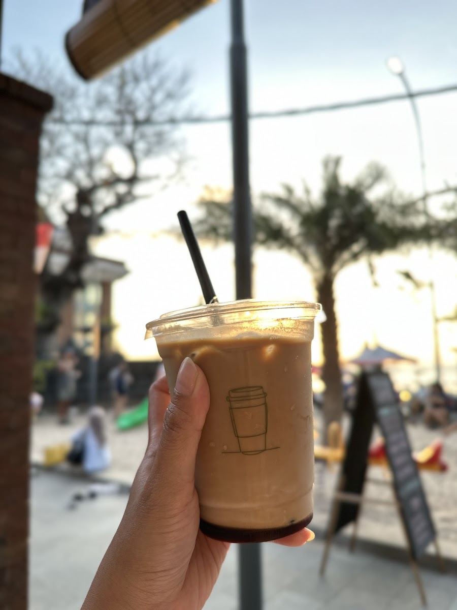 Malaga Coffe Kuta Beach Photo 6