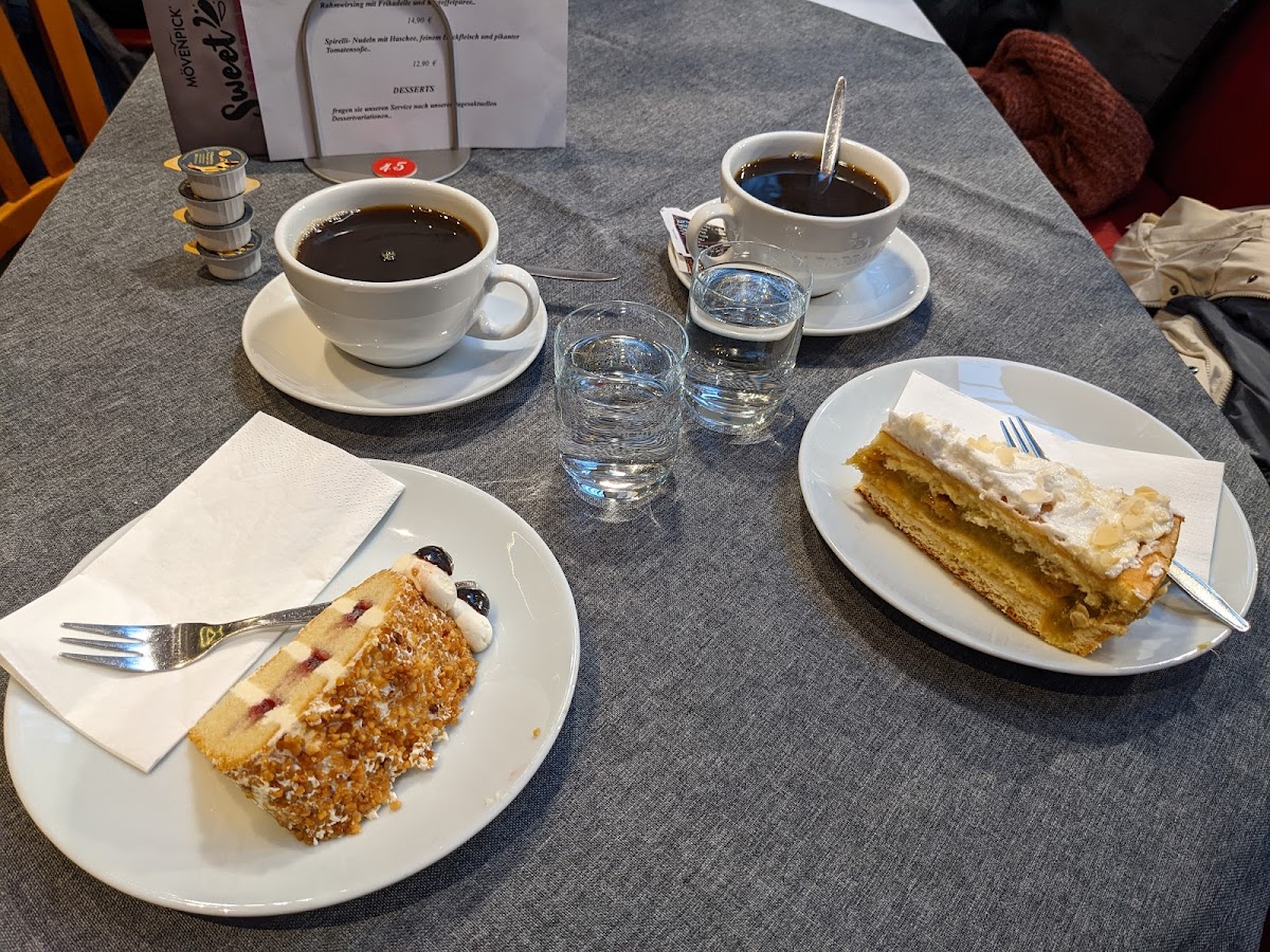 Arkadencafe & Brasserie Photo 5