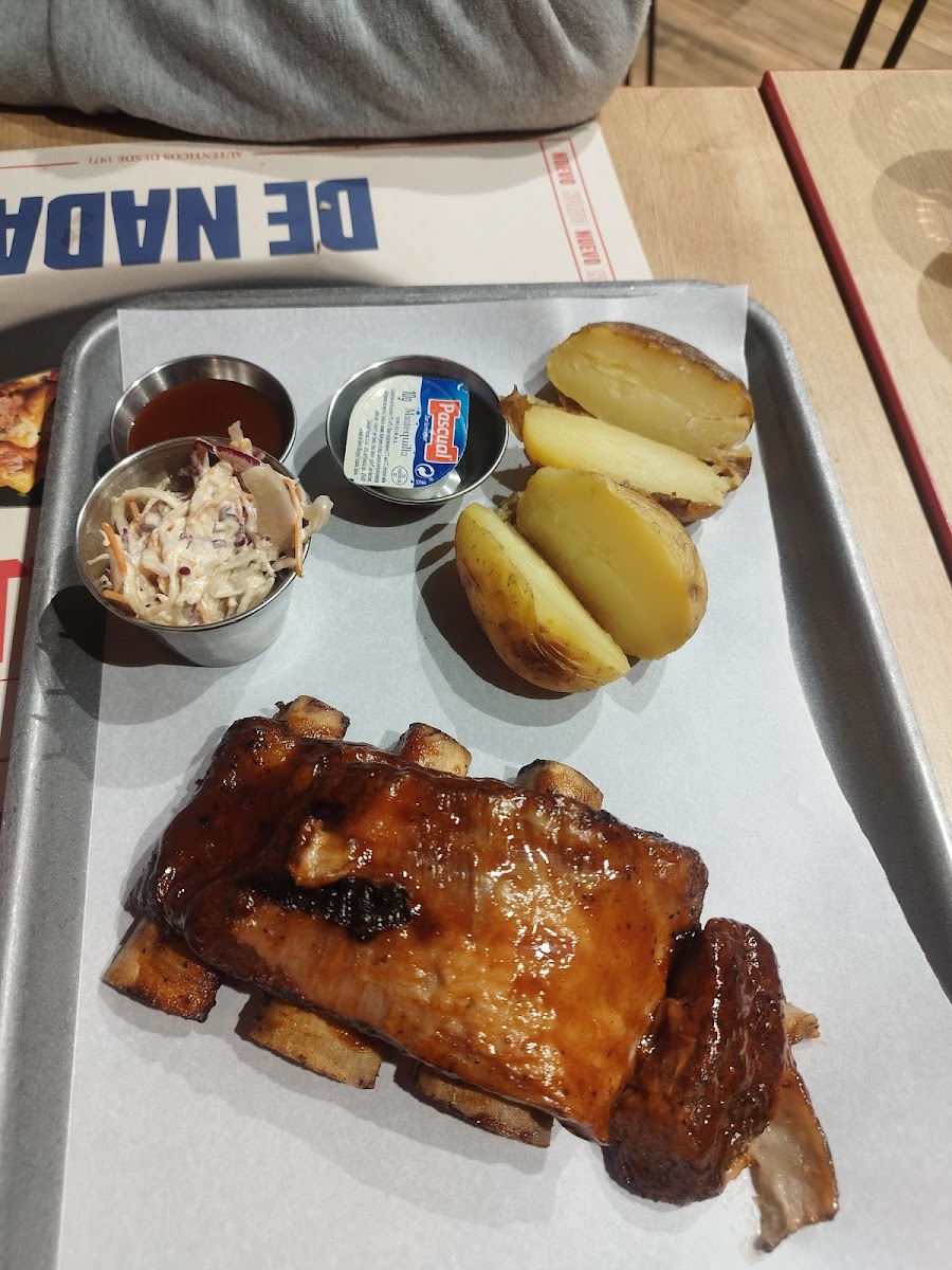 Foster's Hollywood Photo 6