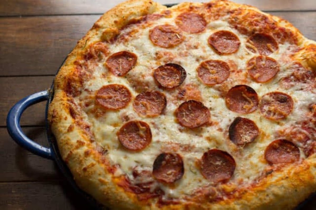 Authentica Pizza and Burger House Photo 9