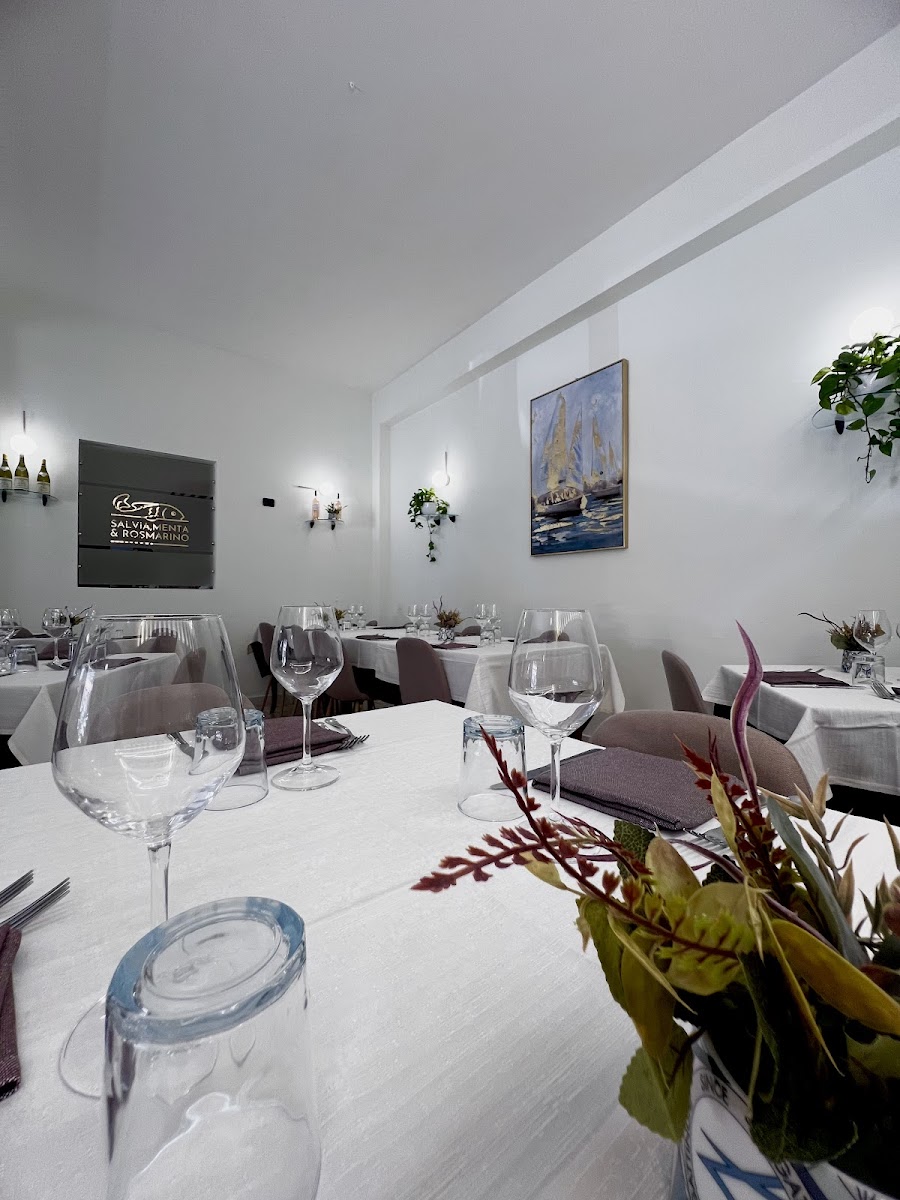 Ristorante Salvia Menta E Rosmarino