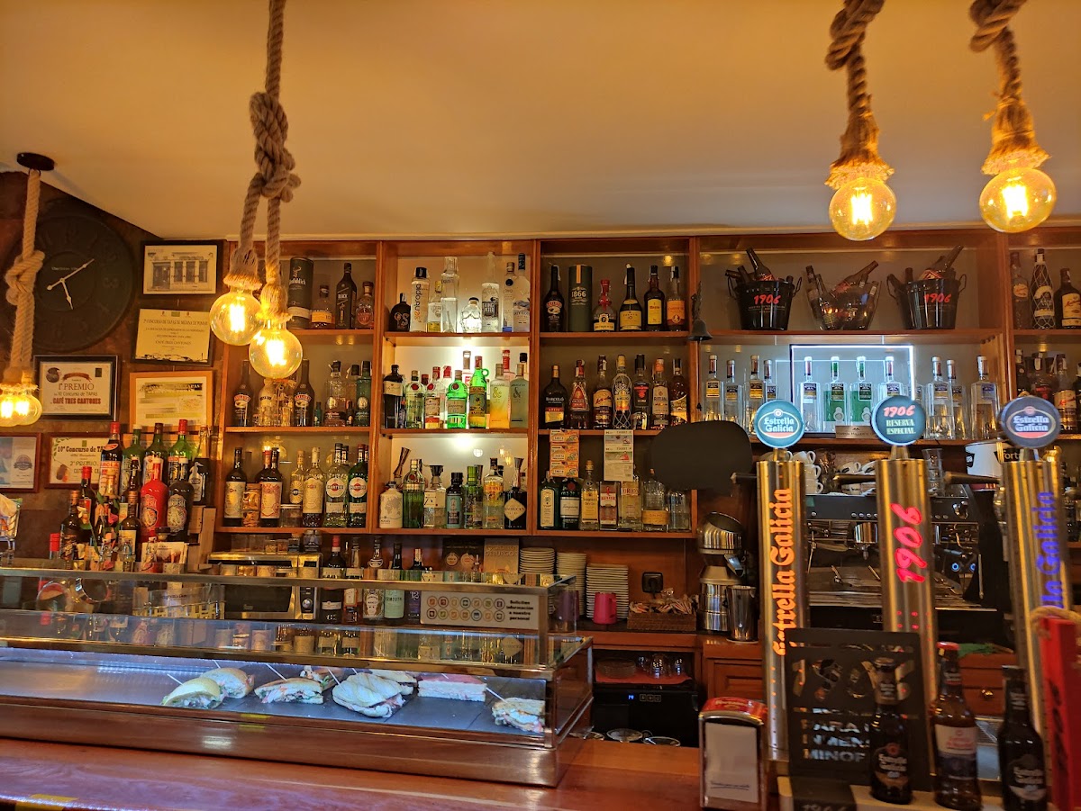 Café Tres Cantones Photo 3