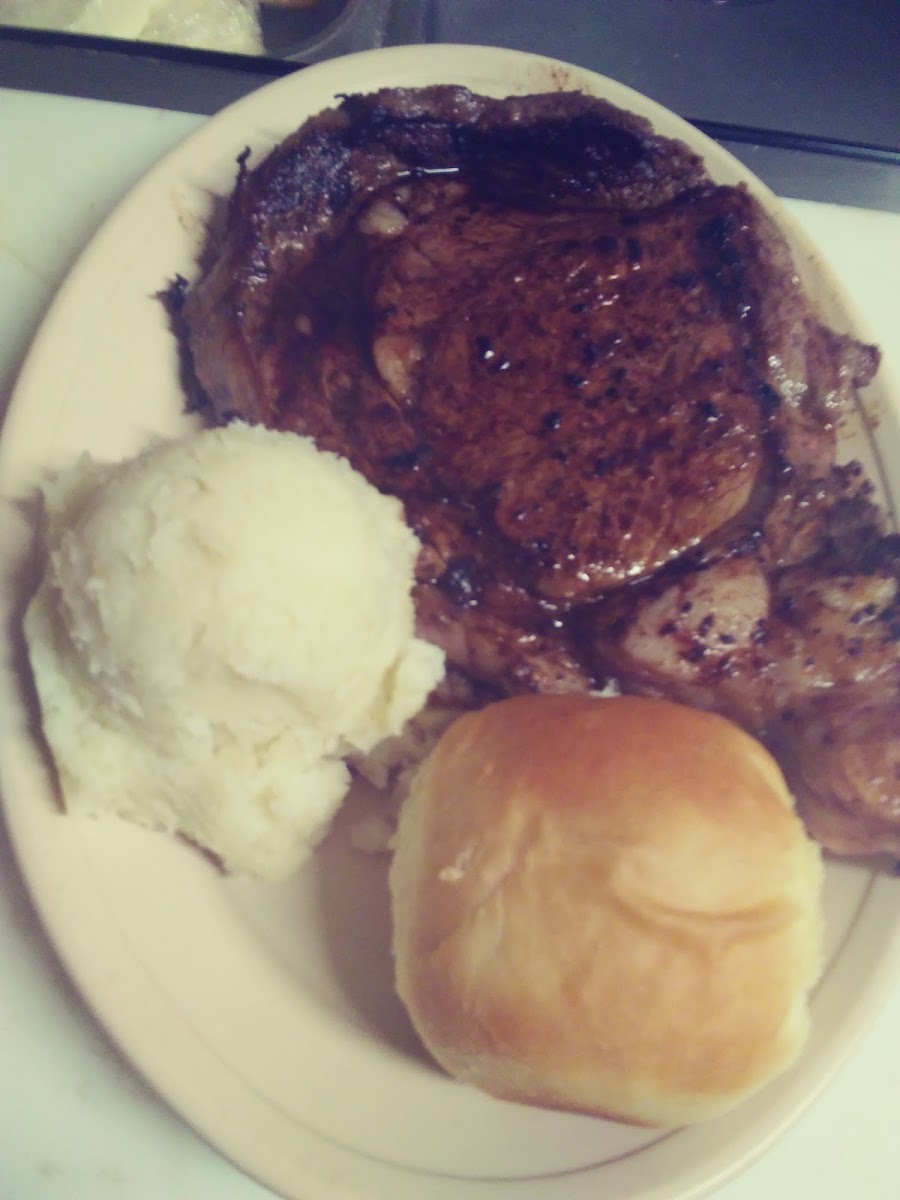 Hilltop Restaurant & Steak Photo 9