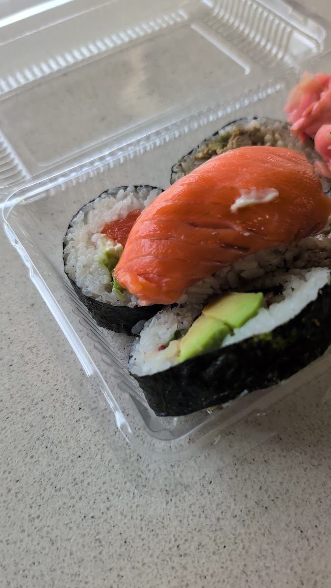 Sushi Bee Photo 2