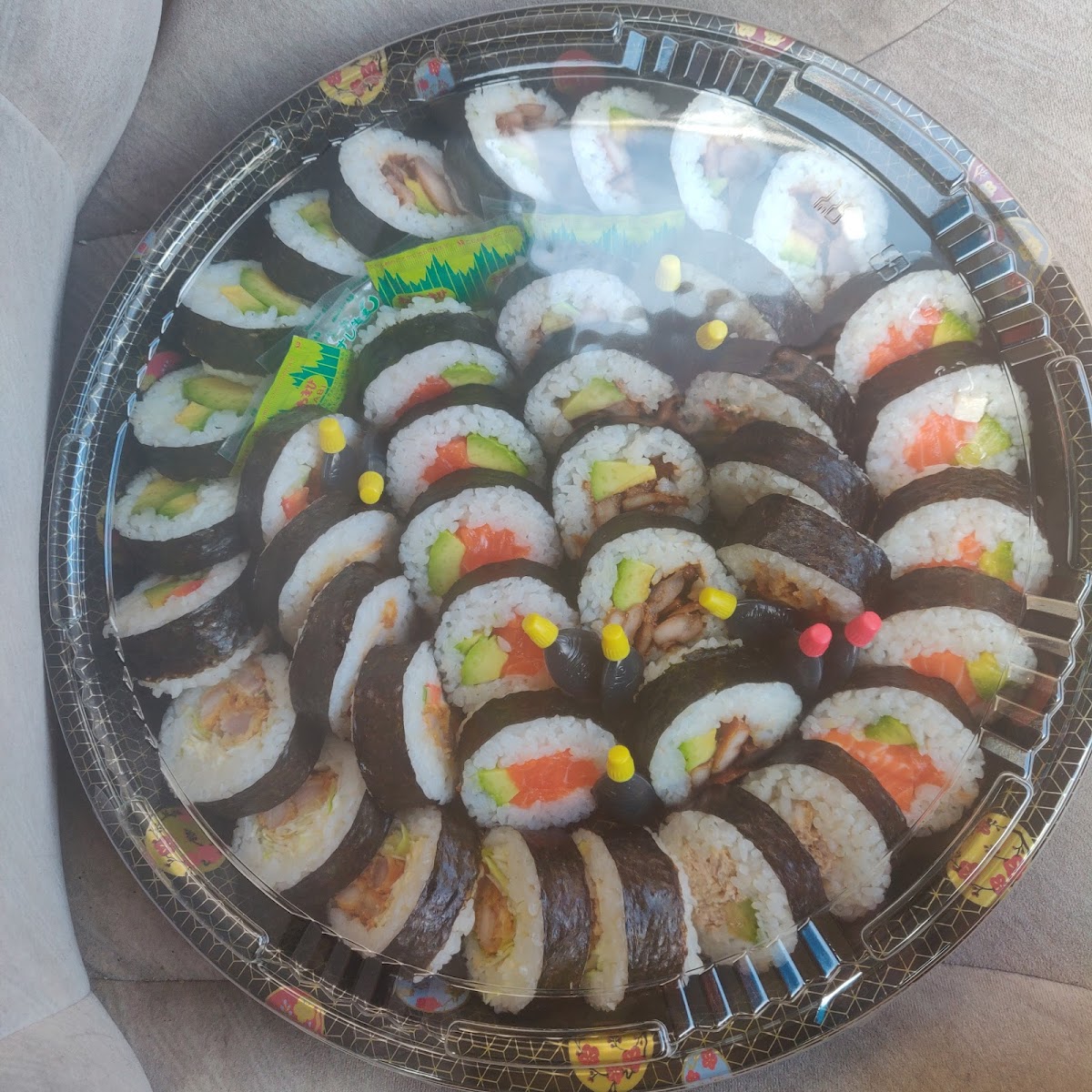 Sushi Bee Photo 5