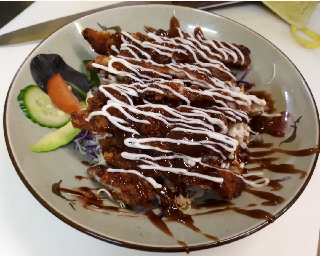 Sushi Bee Photo 9