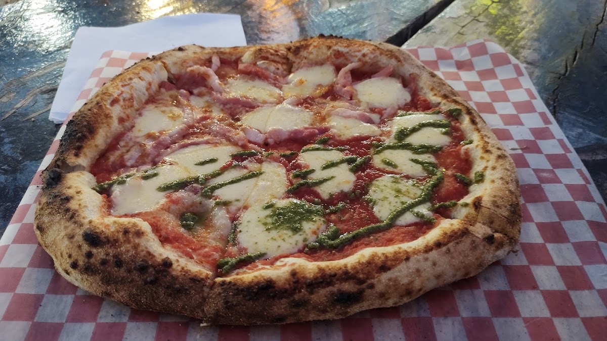 Santa Pizza Patagonia Photo 5