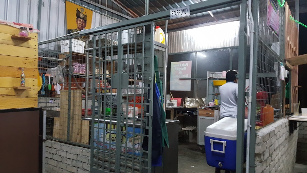 KEDAI BURGER PAK LANG