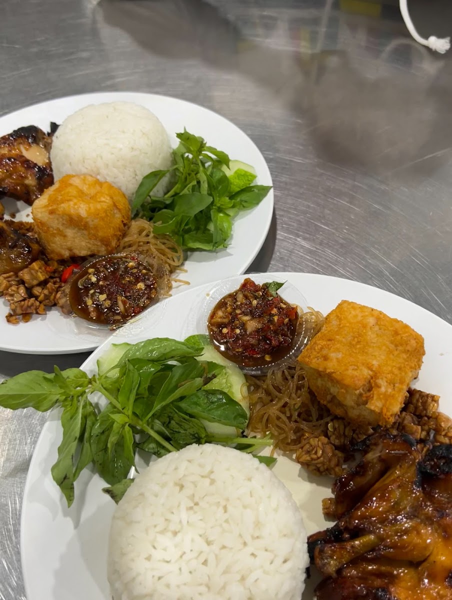 Ayam Bakar KQ5 Pondok Kelapa Photo 4