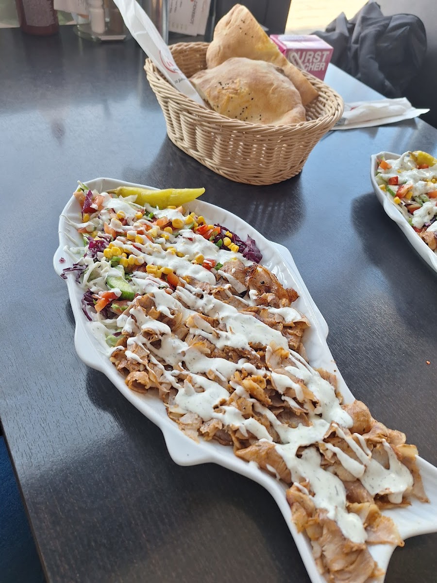 Elif Pizza & Pide Photo 5