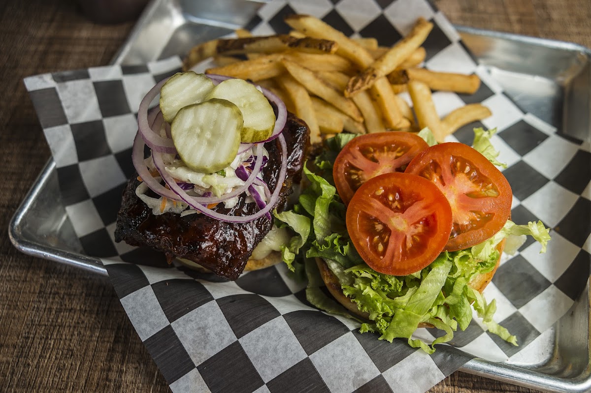 One Hot Mama's BBQ Photo 4
