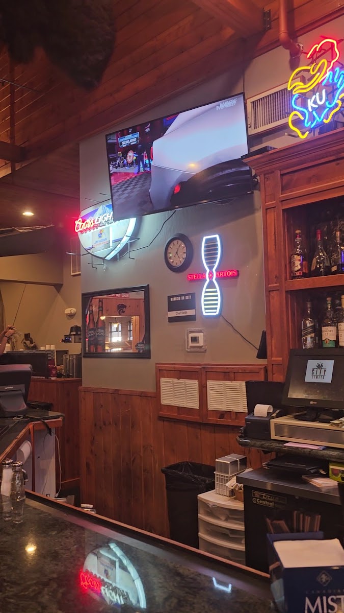 City Limits Bar & Grill Photo 2