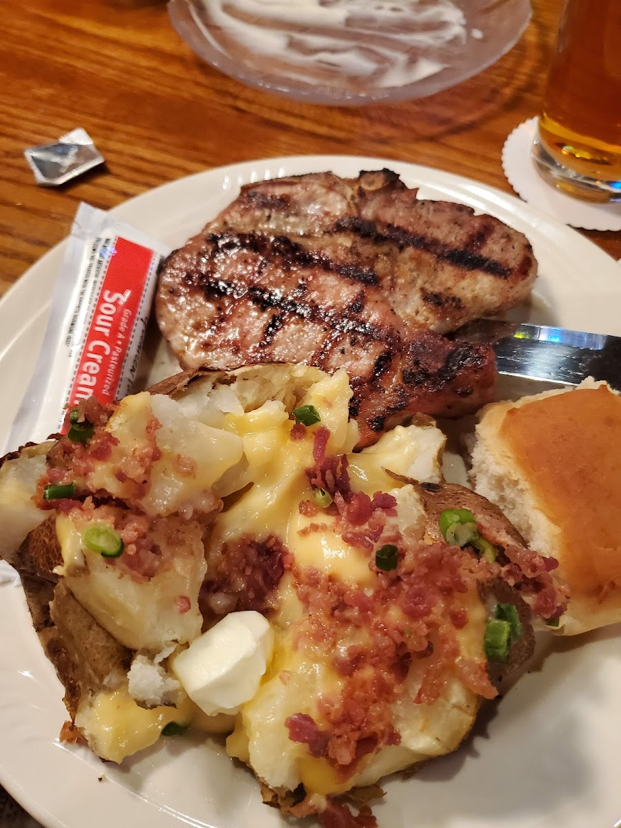 City Limits Bar & Grill Photo 8