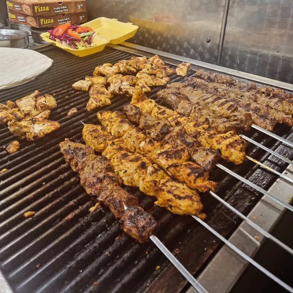 Upton Charcoal Grill Photo 9