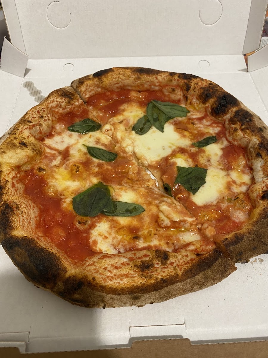 Pizzeria Vincenzo Capuano pizza a portafoglio e pizza fritta Photo 9