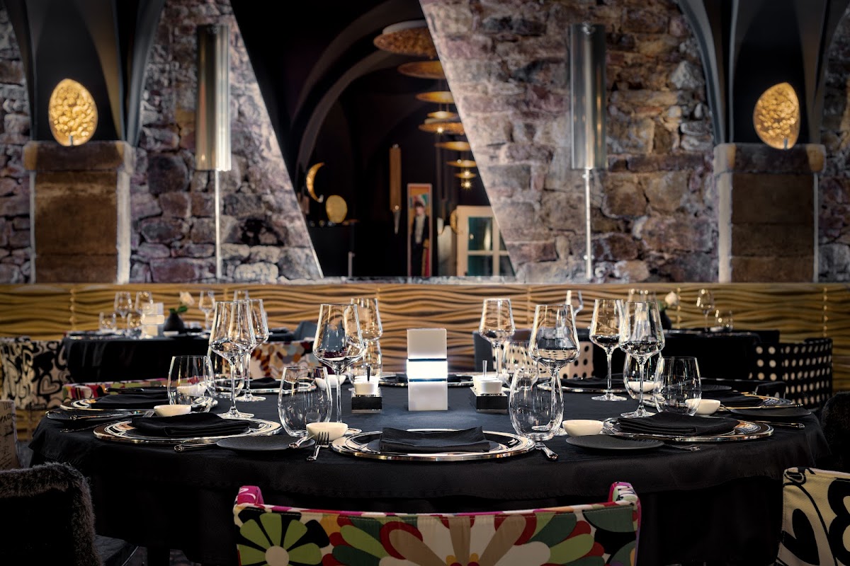 RESTAURANT NIGRUM