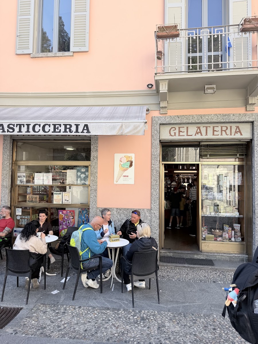 Gellateria Ice Cream Shop, cafe’ Bar Photo 3