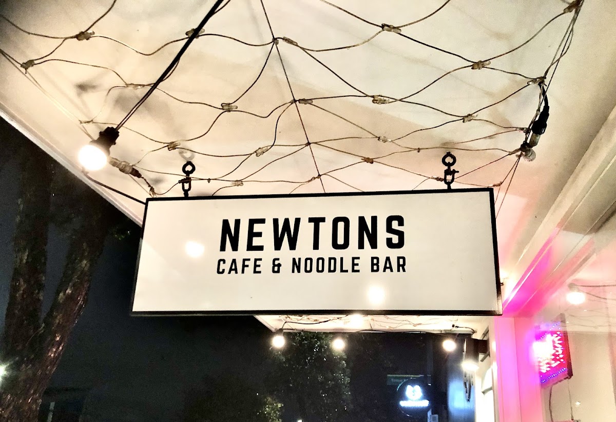 Newton Cafe & Noodle Bar
