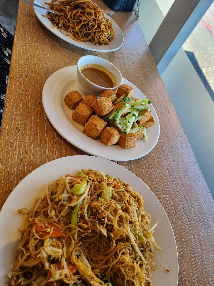 Newton Cafe & Noodle Bar Photo 10