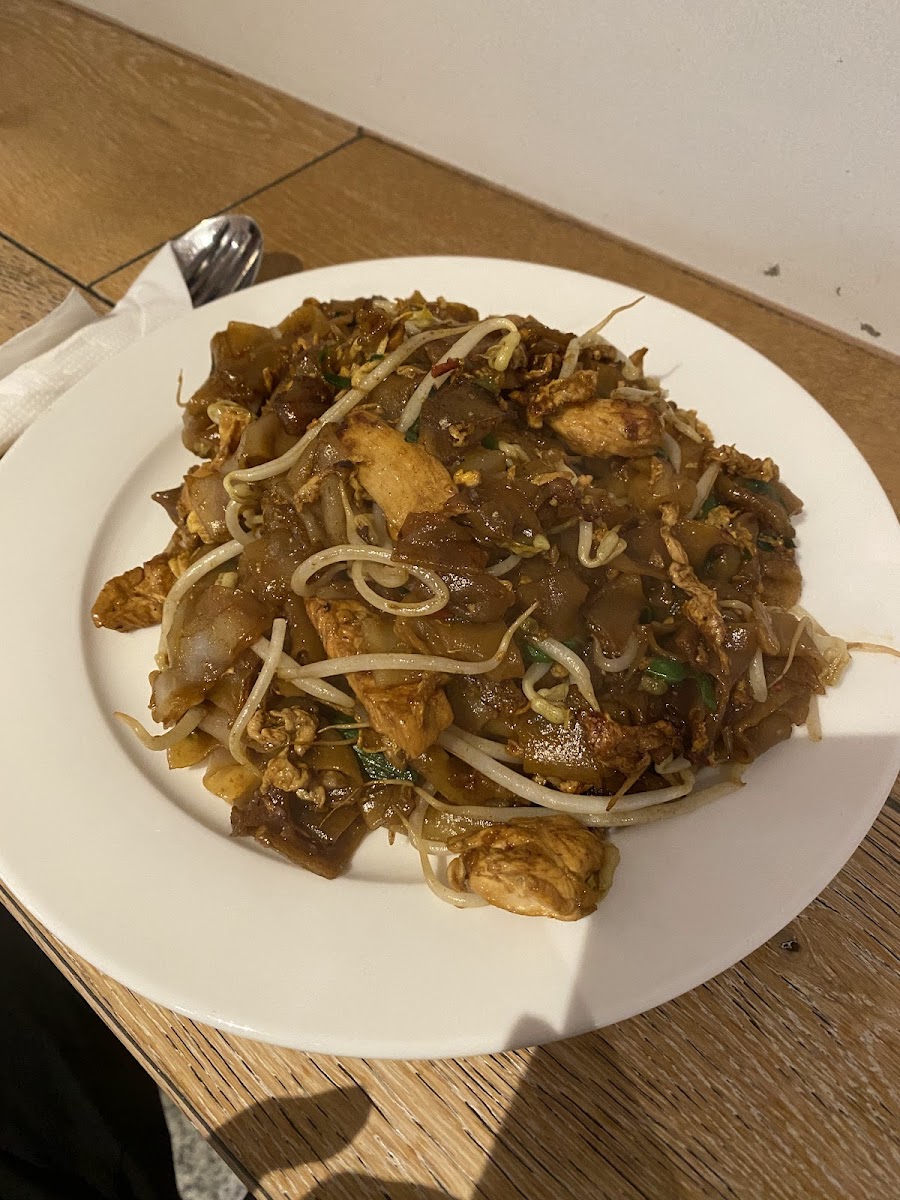 Newton Cafe & Noodle Bar Photo 4