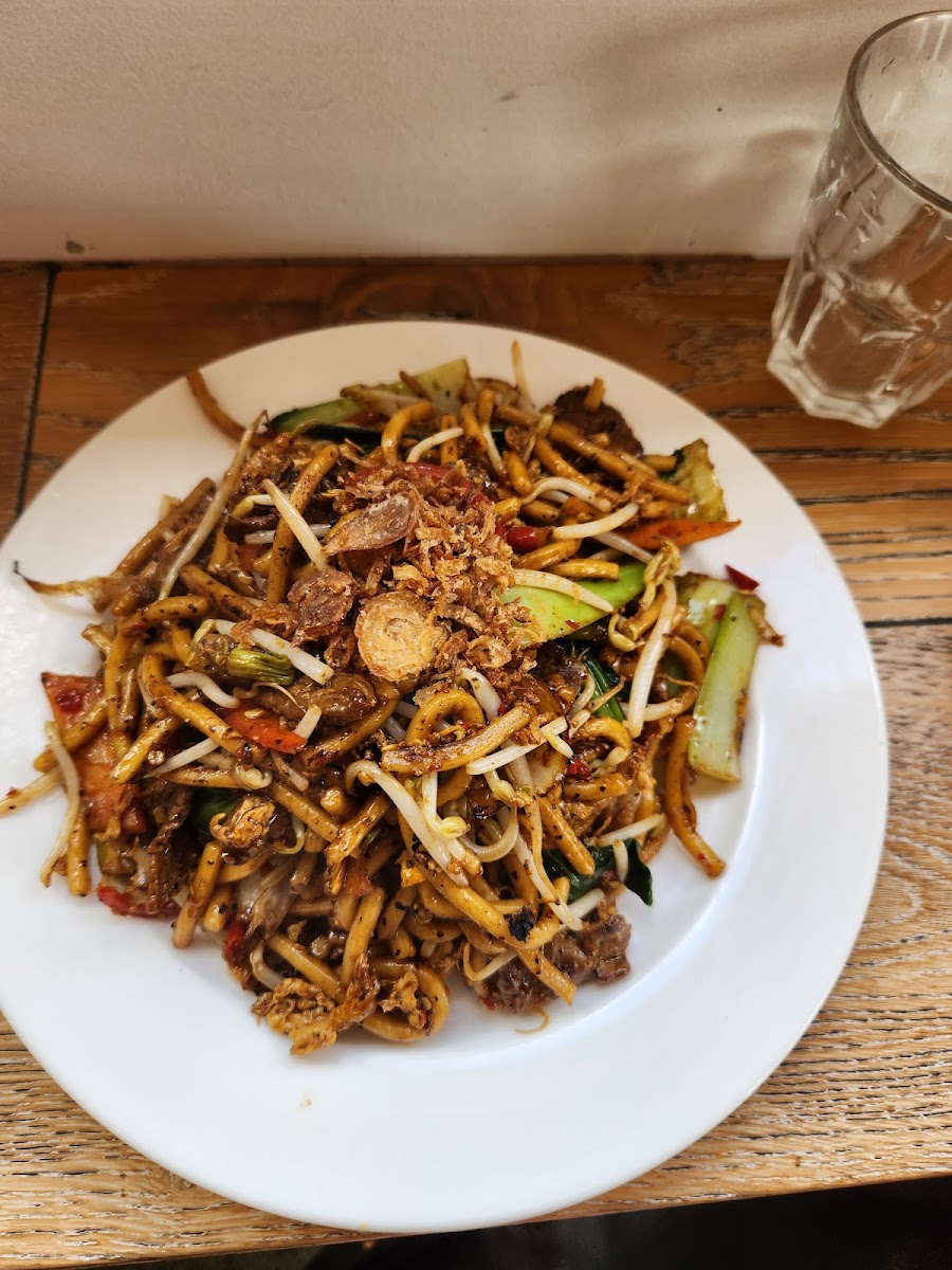 Newton Cafe & Noodle Bar Photo 5
