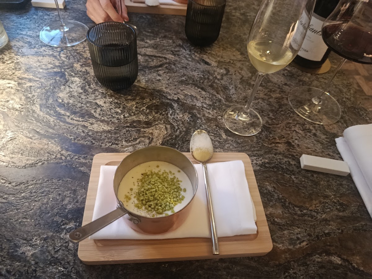 ESTIM RESTAURANT Photo 5