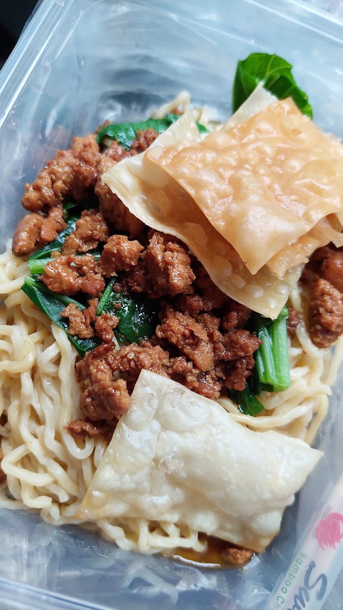 Baken Coffee Shop / Mie ayam Baken